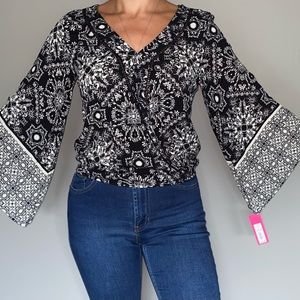 Flowy Sleeved Blouse